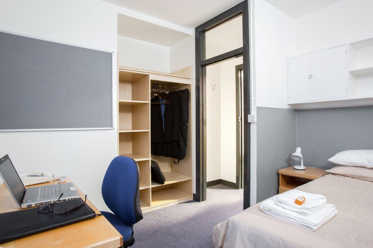 Bedroom in University Hall