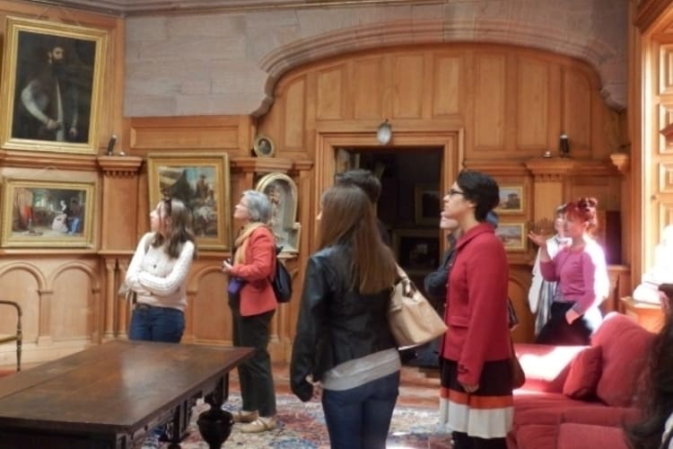 Students visiting art gallery