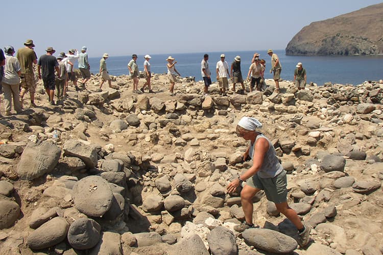 People working on an archeological site