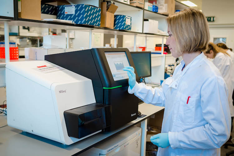 Using a sequencer in the medicine research labs