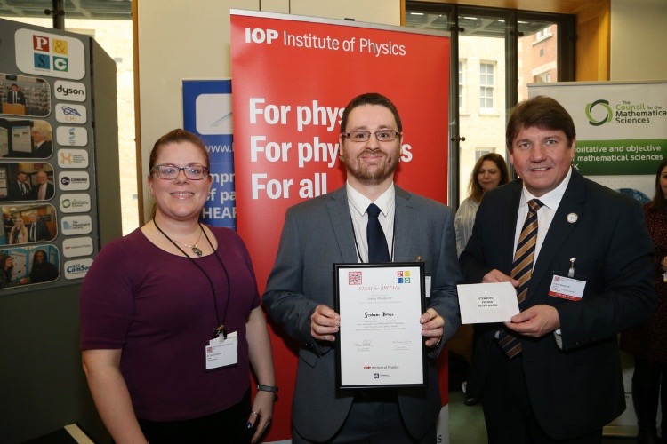 Dr Graham Bruce takes Silver medal for physics display in Parliament
