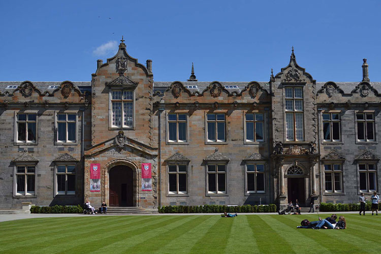 Students walking in St Salvator's Quadrangle